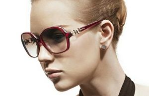 NWOT Elegant Oval Purple Sunglasses B4